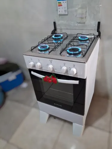 Fogao 4 bocas seme novo