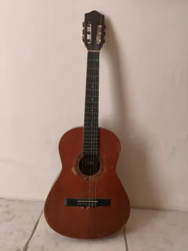 Vendo um violao