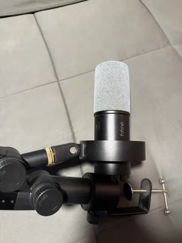 Microfone Fifine K688 com Braço Articulado