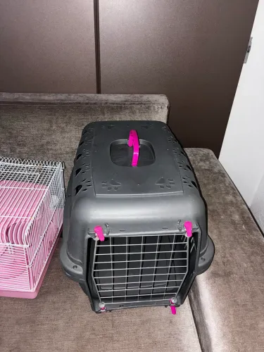 Vendo casinha de cachorro e de hamster 