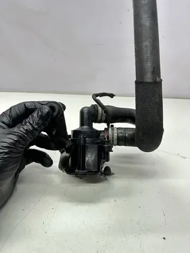 Bomba Agua Auxiliar Bmw 550i 4.4 V8 N63 040910t058