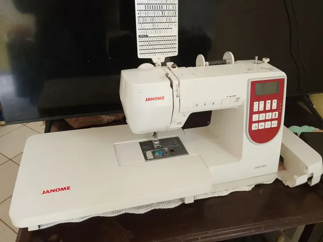 Máquina Janome eletronica