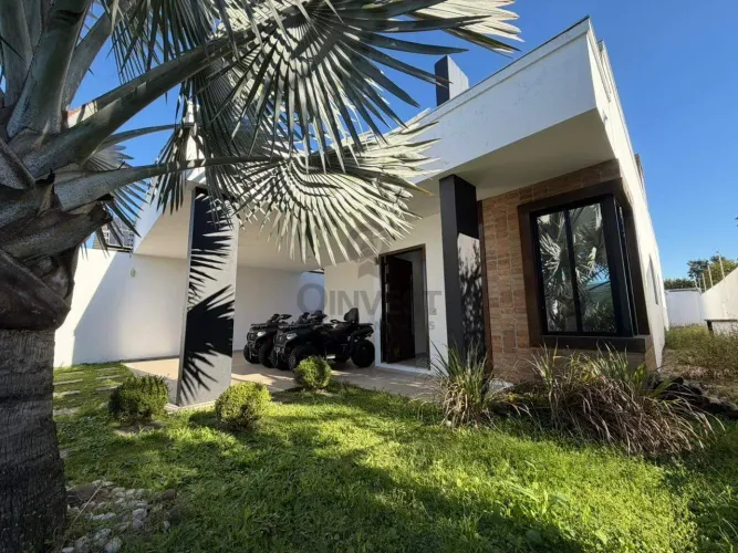 Imóvel residencial à venda em Araranguá/SC, com suíte master, piscina e área gourmet