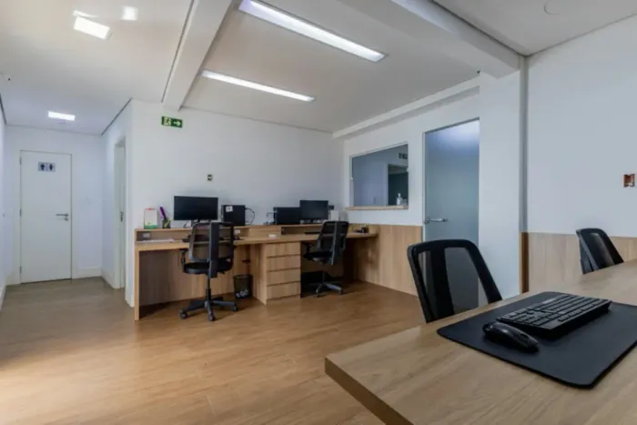 Excelente Sala Comercial no Centro Histórico de Porto Alegre - Vista para o Guaíba