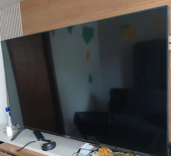 TV LG 50' 2025, poucos meses de uso, com Nota Fiscal