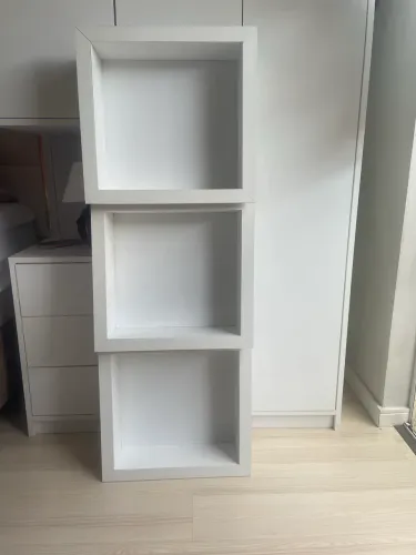 Nichos em MDF + cabeceira para cama de solteiro