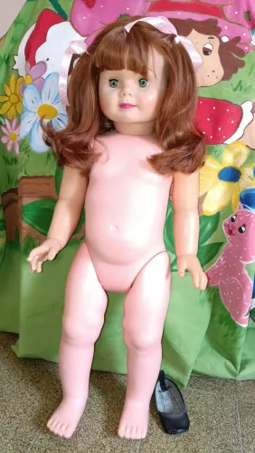 Boneca estrela ,com avarias essa não anda pernas de encaixe