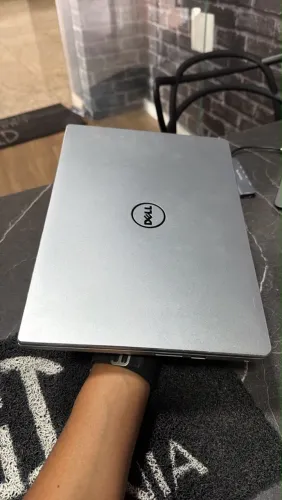 Dell Inspiron 7472 em alumínio escovado
