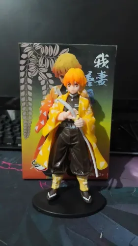 Action figure zenitsu demon slayer