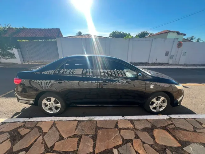 Toyota Corolla GLI 1.8 Flex 16V Aut. 2012