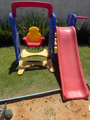 Playground Infantil 3 em 1 da Importway. 
