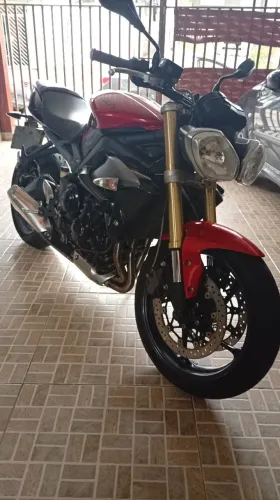 Street triple 675