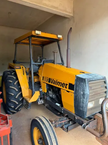 Trator Valmet 880
