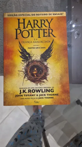 Livro Harry Potter e a criança amaldiçoada