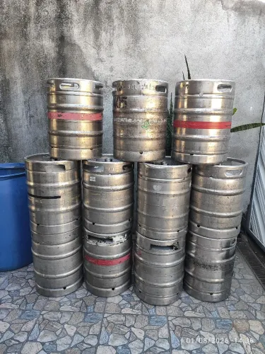 Barril de chopp vazios!