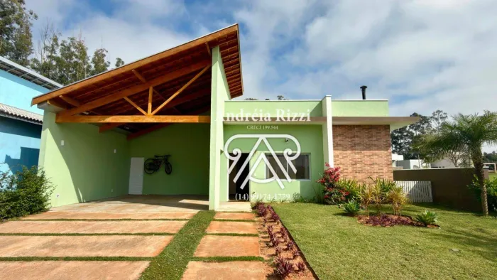 Casa com 4 suítes, piscina com cascata e área gourmet com forno à lenha no Santa Bárbara R