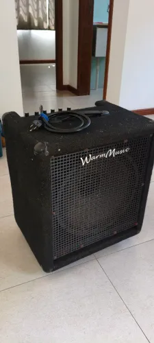Amplificador Cubo de Baixo Warm Music 200W
