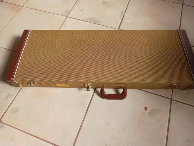 Guitarra Tagima Junin Afram