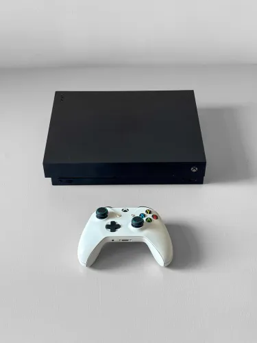 X box One X - 1tb - 4k