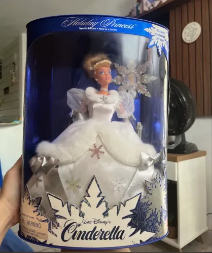 Barbie Holiday Cinderela