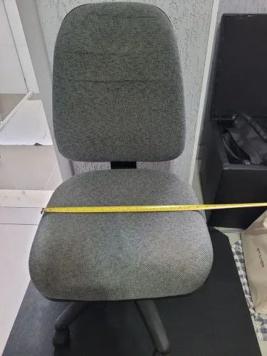 Cadeira giratória com rodinhas
