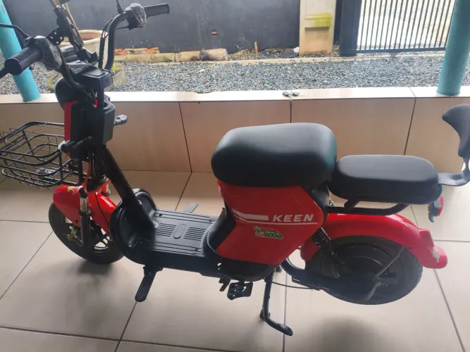 Bicicleta elétrica escooter Marca KEEN