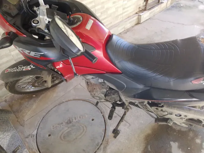 Vendo uma moto XRE 190 da Honda Ano 2021 Flex. *96