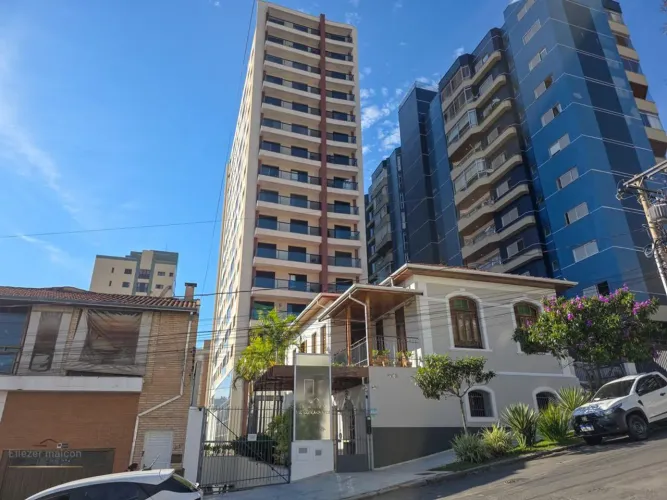 Apartamento com 3 quartos planejados a venda no Centro de Poços de Caldas MG