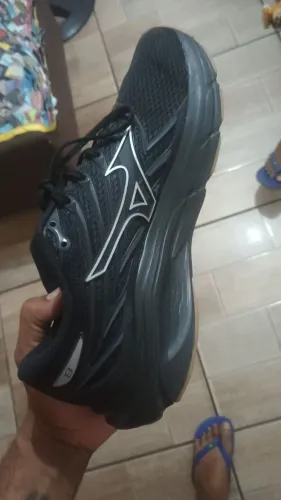 Tênis Mizuno usado uma vez