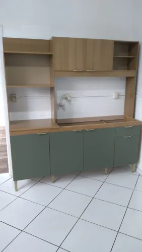 Cozinha compacta desmontado na caixa