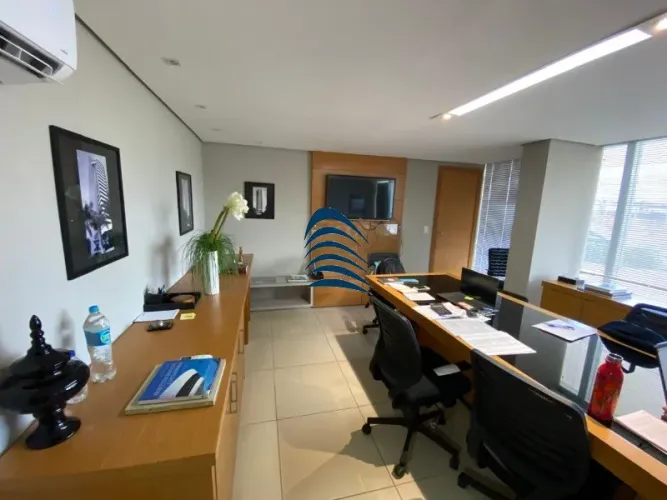 Loja comercial de 210 m² com 7 vagas em Jardim Armação
