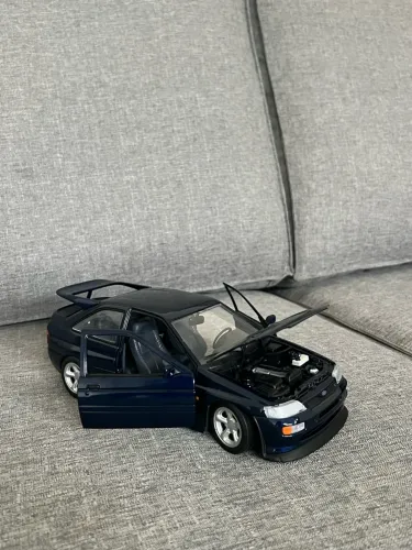 Miniatura Ford Escort Rs 1/18 Ut Models