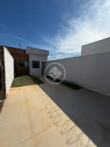 Casa à Venda com 2 Quartos, sendo 2 Suítes - 65m² - Shopping Park - Uberlândia/MG codigo: