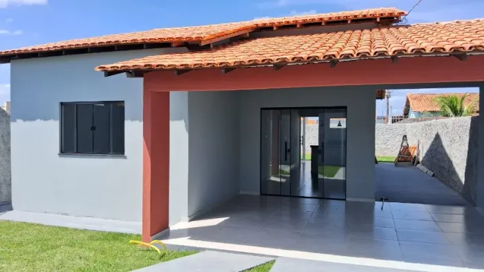 Casa no Salles Jardim, 3 quartos, Suíte, Porcelanato, Lote p Nascente, Alto bem ventilado