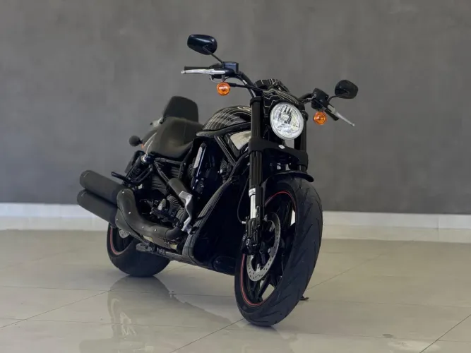 Harley Davidson NIGHT ROAD
