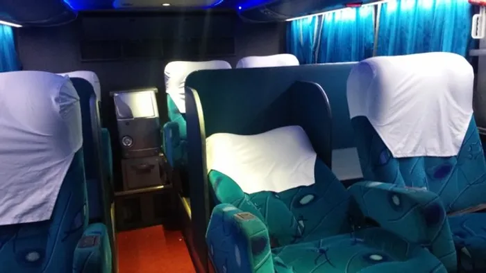 Locaçao de Vans -Onibus