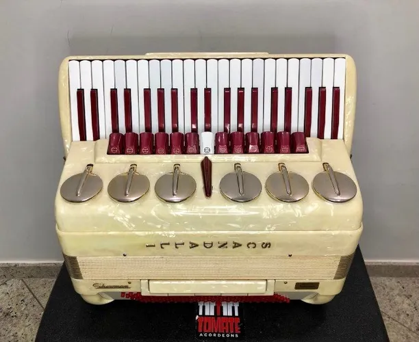 Acordeon Scandalli Showman