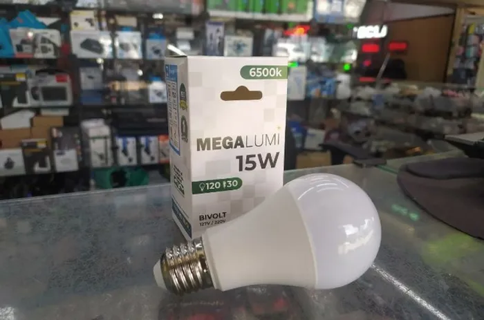 Lâmpada bocal 15w 6500k megalumi (Honestidade e Qualidade Distribuidora JK Eletrônicos)