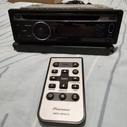 CD Pionner modelo DEH 3050UB - Mosfet 50 w x 4 com USB e controle remoto.