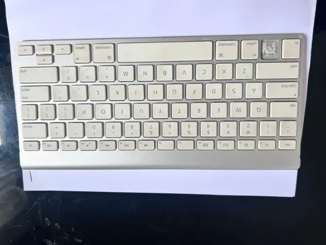 teclado da Apple usado mas em perfeito estado