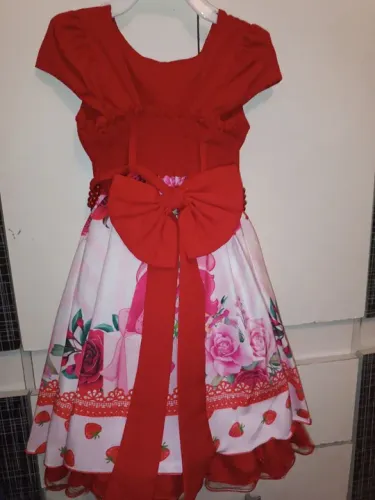 Vestido Moranguinho jovem pra hoje de pra 80 