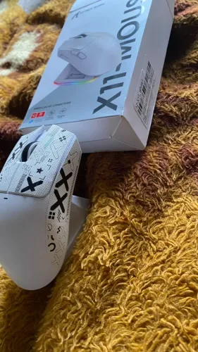 MOUSE GAMER ATTACK SHARK X11 BRANCO C/ DEFEITO NO RECEPTOR S/ FIO