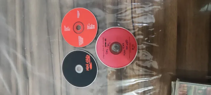 CDs originais sem capa Cpm22,red hot, papa roach