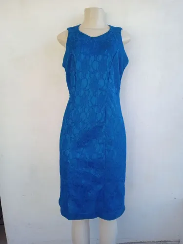 Vestido Azul com Renda - Elegância e Charme