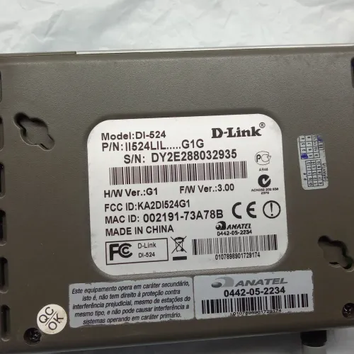 Roteador dlink.. funciona perfeito..não pega 5ghz