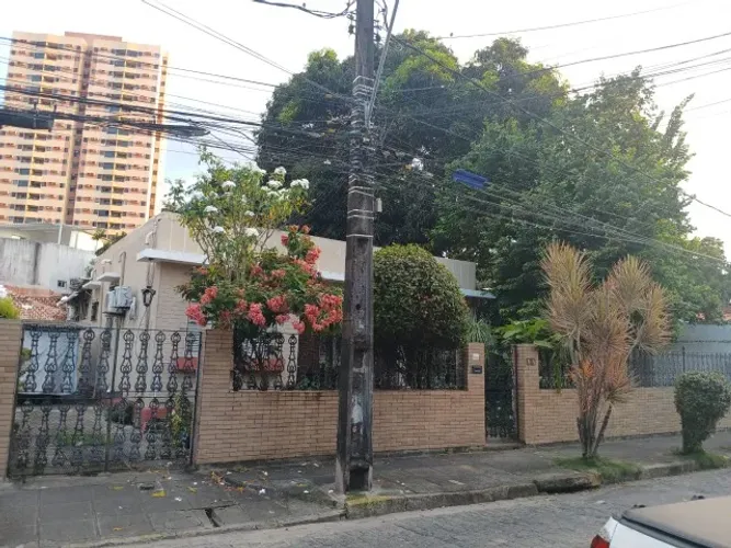 VENDO CASA NOS AFLITOS 190M²