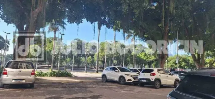 Apto frente ao aterro do flamengo,com sala e 2 quartos,