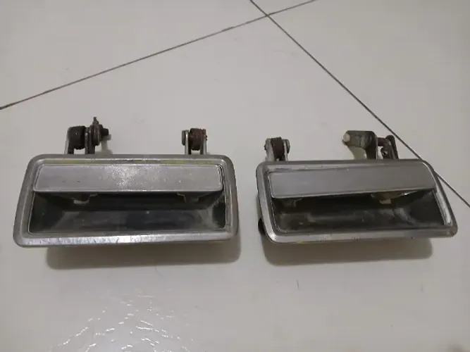 Par maçanetas das portas do Mustang Mach 1 1971-1973