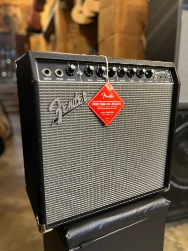 Amplificador Fender Champion II 50W RMS