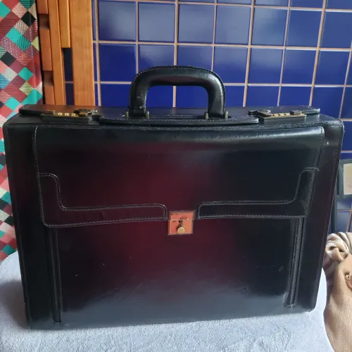 MALA BORDO EXECUTIVA/100 % COURO/R$ 455,00/LEGÍTIMO/BAGAGGIO/ZERADA/ESTADO REAL DE ZERO!!!